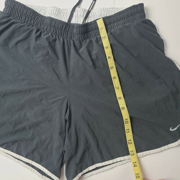 Nike Women's Dri Fit Black Running Athletic Shorts Back Pocket Size Large - Picture 3 of 8